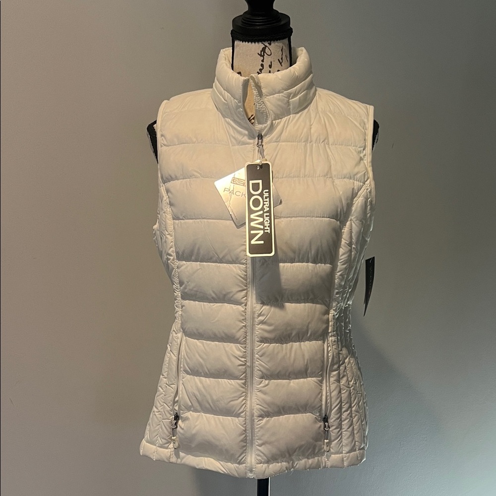 32 Degrees NWT Lightweight Cream Down Puffer Packable  Vest - Women's